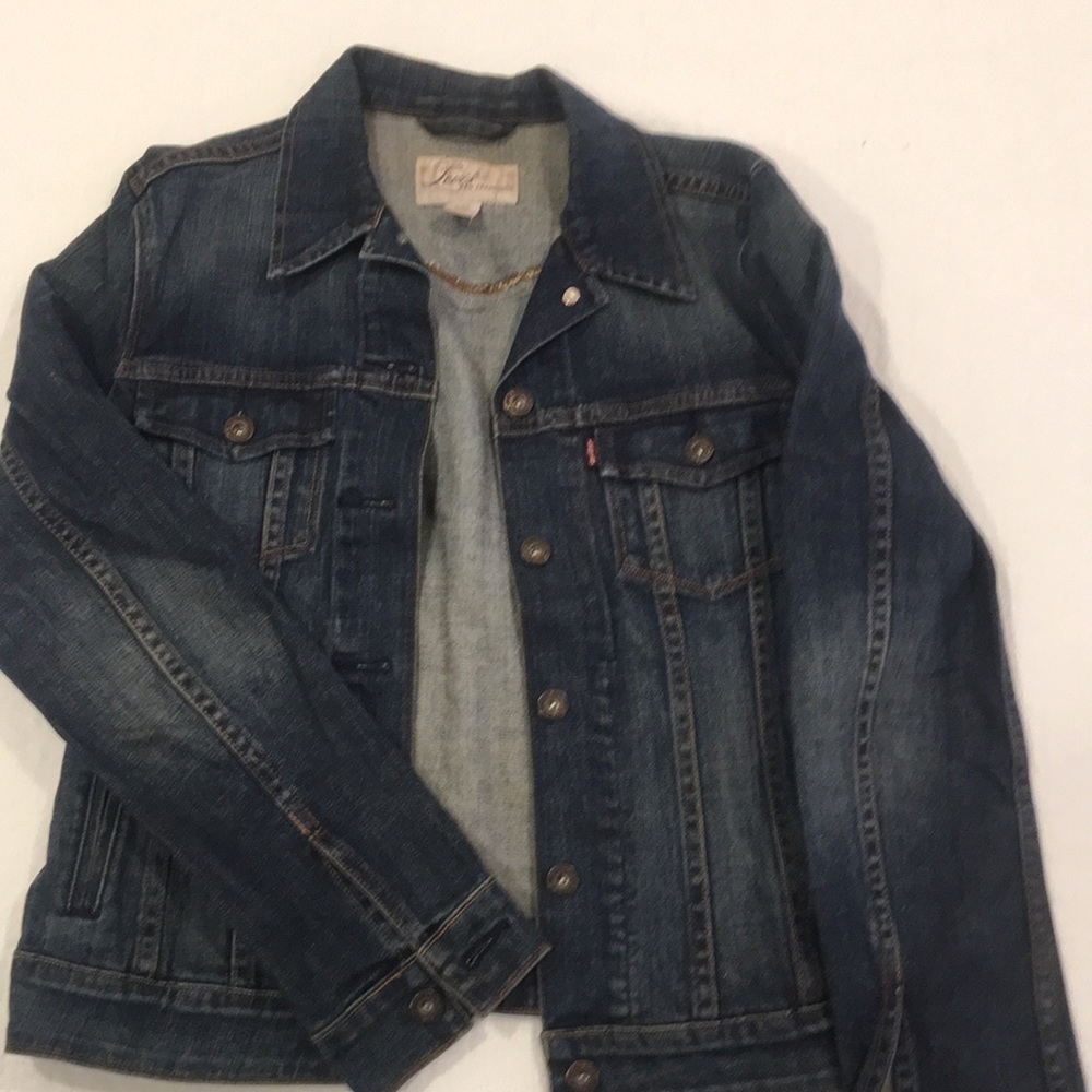 Levi’s jean/ denim jacket